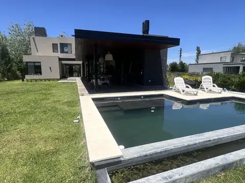 amoblada alquiler Casa en Puerto Roldan