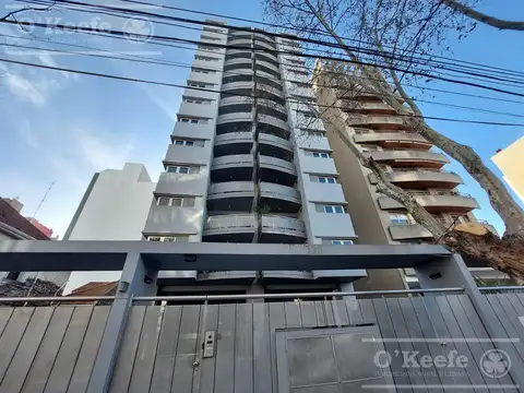 Departamento en alquiler - 2 ambientes con cochera, baulera y seguridad - Quilmes Centro 