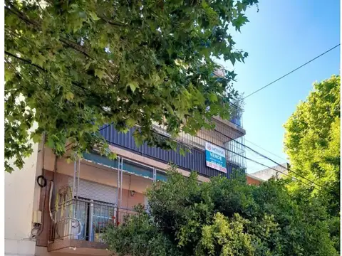 4 AMBIENTES CON COCHERA AL FRENTE 118 M2 Departamento en venta en Liniers