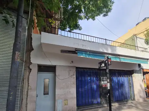 Tipo casa 2 ambientes con patio