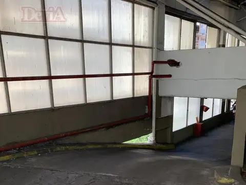 Cochera - Cubierta y Fija - Gallo 1500 - Barrio Norte