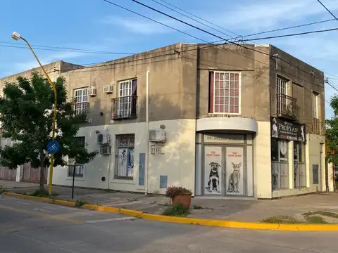 VENTA 3 DEPARTAMENTOS CON GALPON Y SALON COMERCIAL