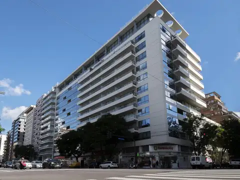 LIBERATEUR Alquiler Oficina 145m2  Cochera Piso alto Libertador y Sucre Belgrano