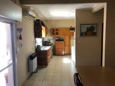 Casa 5 ambientes con 1 baño