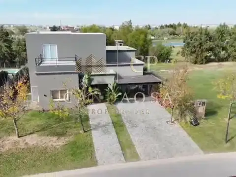 Casa en Venta de 5 dormitorios
