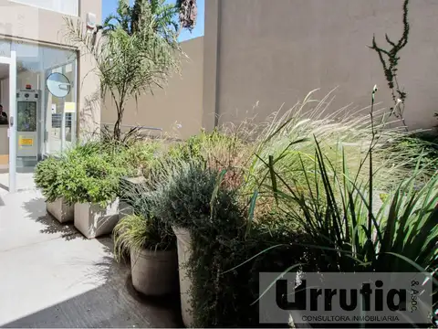 OFICINAS -MORON PREMIUM-CON COCHERA Y BAULERA