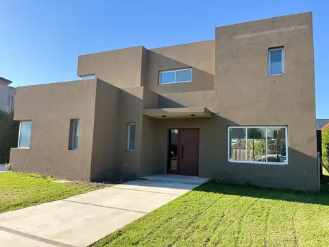 Casa en  Barbarita, Troncos Del Talar