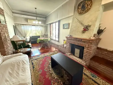 Casa 5 ambientes con 6 baños