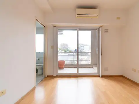 Monoambiente  venta en Villa Urquiza con balcon