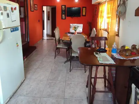 Depto Tipo Casa 4 ambientes con 2 baños