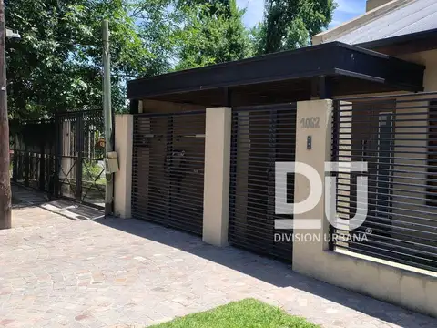 Casa 5 ambientes con 2 baños