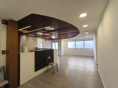 Piso completo- Oficinas en Olmos Esquina Santiago del Estero