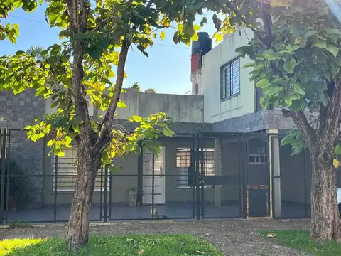 Hermosa Casa en Castelar Norte, APTO CREDITO