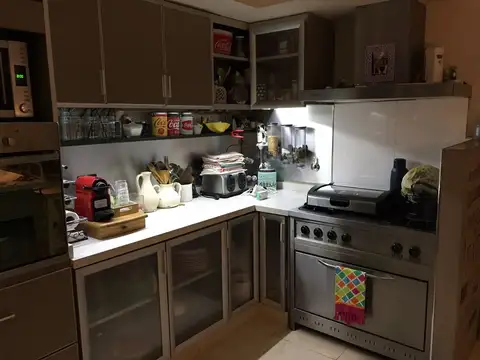 IMPECABLE  - CASTELAR NORTE -