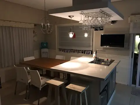 IMPECABLE  - CASTELAR NORTE -