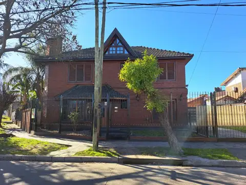 CHALET DE 2 PLANTAS EN VENTA
