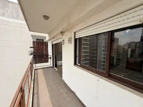 Departamento en alquiler de 2 ambientes con balcón en Villa Urquiza.