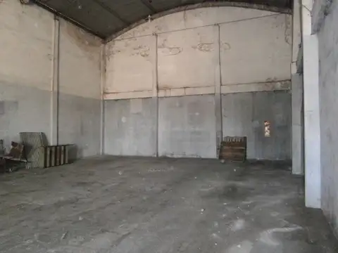 Galpon en Venta 11  mts Frente