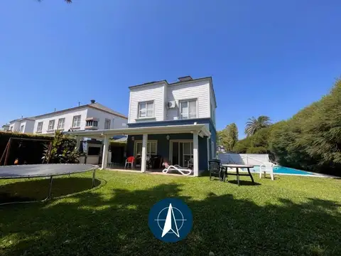 Casa en venta en Portezuelo, Casas del Lago, Nordelta. ¡Apto Crédito! Terreno de 543m2