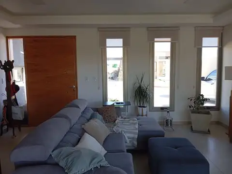 Regalado Olguín 900