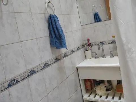 Casa 3 ambientes con 1 baño