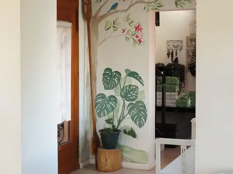 Casa en Barrio Santa Isabel I, 3 dormitorios con lote a la laguna.