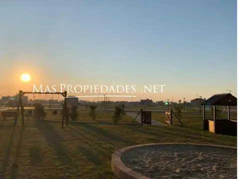 Terreno en Venta 20  mts Fondo