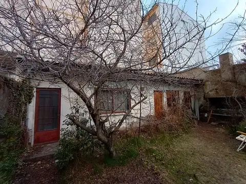 Microcentro con amplias posibilidades. Apto uso residencial, profesional, comercial ó emprendimiento