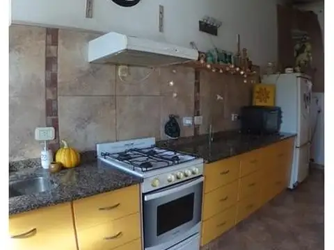 OPORTUNIDAD  HERMOSO DUPLEX DE 100 M2 CON JARDIN, PISCINA, Y PARRILLA EN MERLO CENTRO RESIDENCIAL