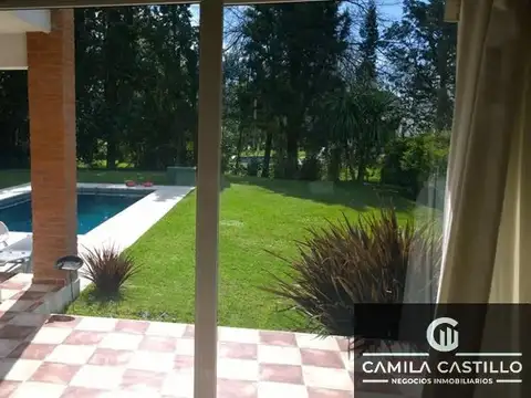 Casa 4 ambientes con 4 baños