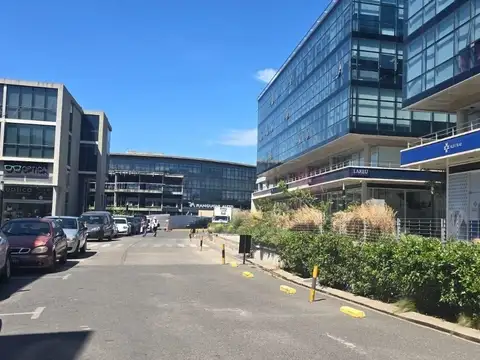 Local en Alquiler en Pilar, $ 710.000