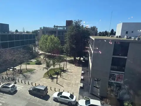 Agora 3, 46 Plaza 100