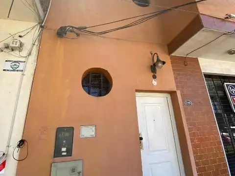 General Antonio José De Sucre 200, Piso 1