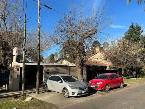 Maria  al 1100 cerca de Hindu Club