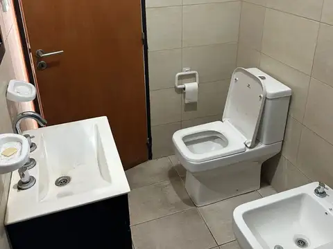 Departamento en Alquiler con 1 cocheras