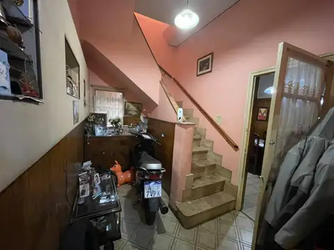 VENTA CASA 3 DORMITORIOS. LISANDRO DE LA TORRE. ROSARIO.