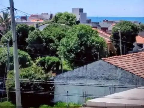 Avenida Acapulco y Bariloche