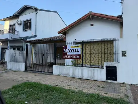 CHALET 3 AMBIENTES EN OLIVOS