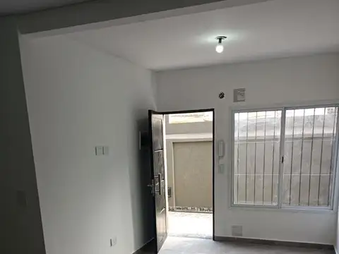 Depto Tipo Casa en Venta de 1 dormitorio