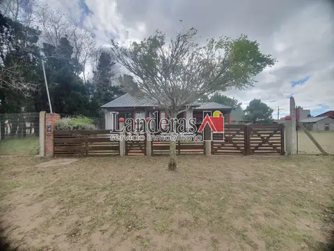 Bonita Casa 4 amb. - Barrio El Silvio