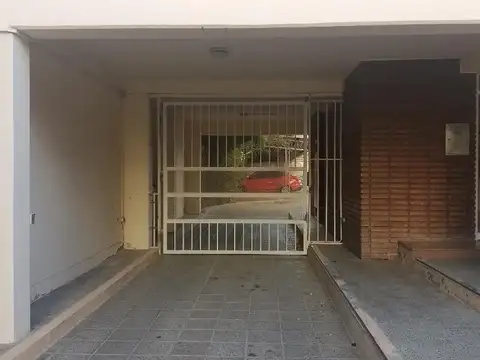 Departamento en Alquiler en Área Centro Oeste, $ 1.600.000