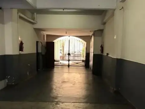 # V/PUEYRREDON.COCHERA,DOBLE PORTON,CAMARA VIDEO,BUENA UBI