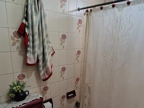 Casa 3 ambientes con 2 baños