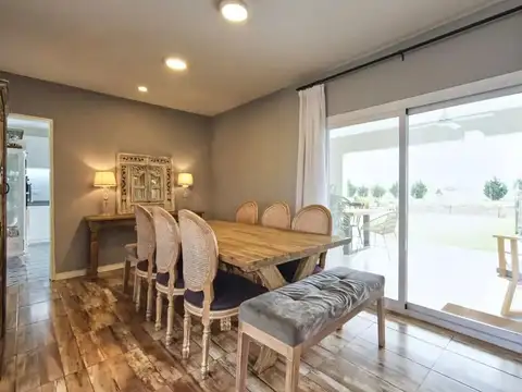Casa 6 ambientes con 3 baños