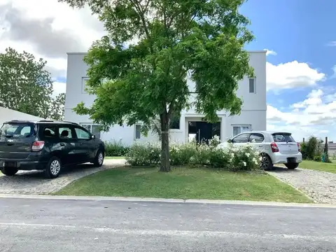 Casa en Venta en El Cantón - Barrio Puerto, USD 250.000