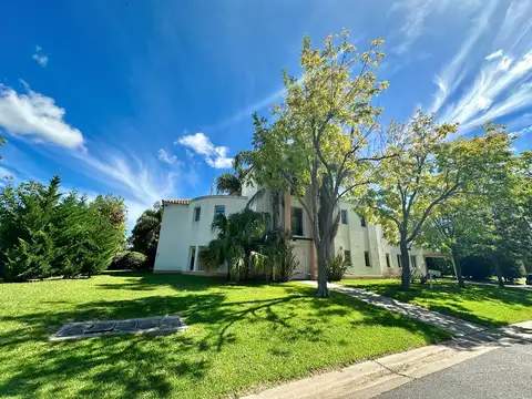 Casa Chalet  en Venta en La Alameda, Nordelta, Tigre