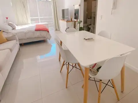 Se ALQUILA  Monoamb 26 m2 tot