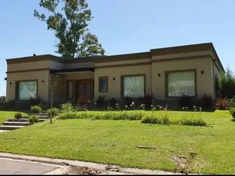 Casa en Venta en Monet Barrio Privado, USD 320.000