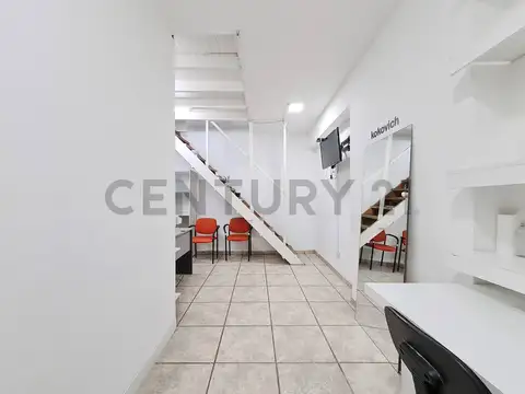 Local en venta calle 48 e/ 7 y 8 Galería Mayo