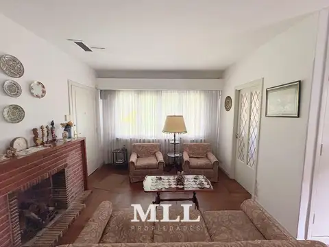 Casa 5 ambientes con 1 baño